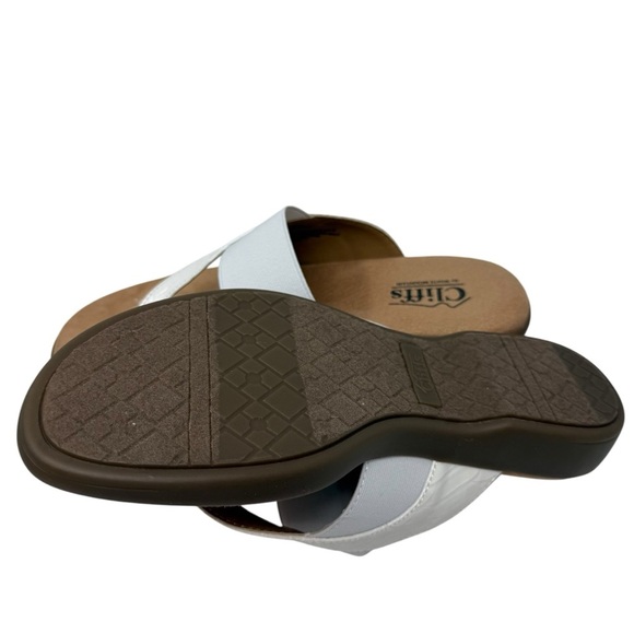 Cliffs by White Mountain Bumble Women's size 7 Thong Sandals White slip on NWT - Picture 6 of 8